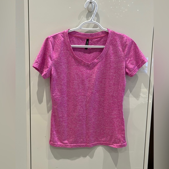 Pretty little thing active t-shirt pink colour size large - Picture 1 of 3